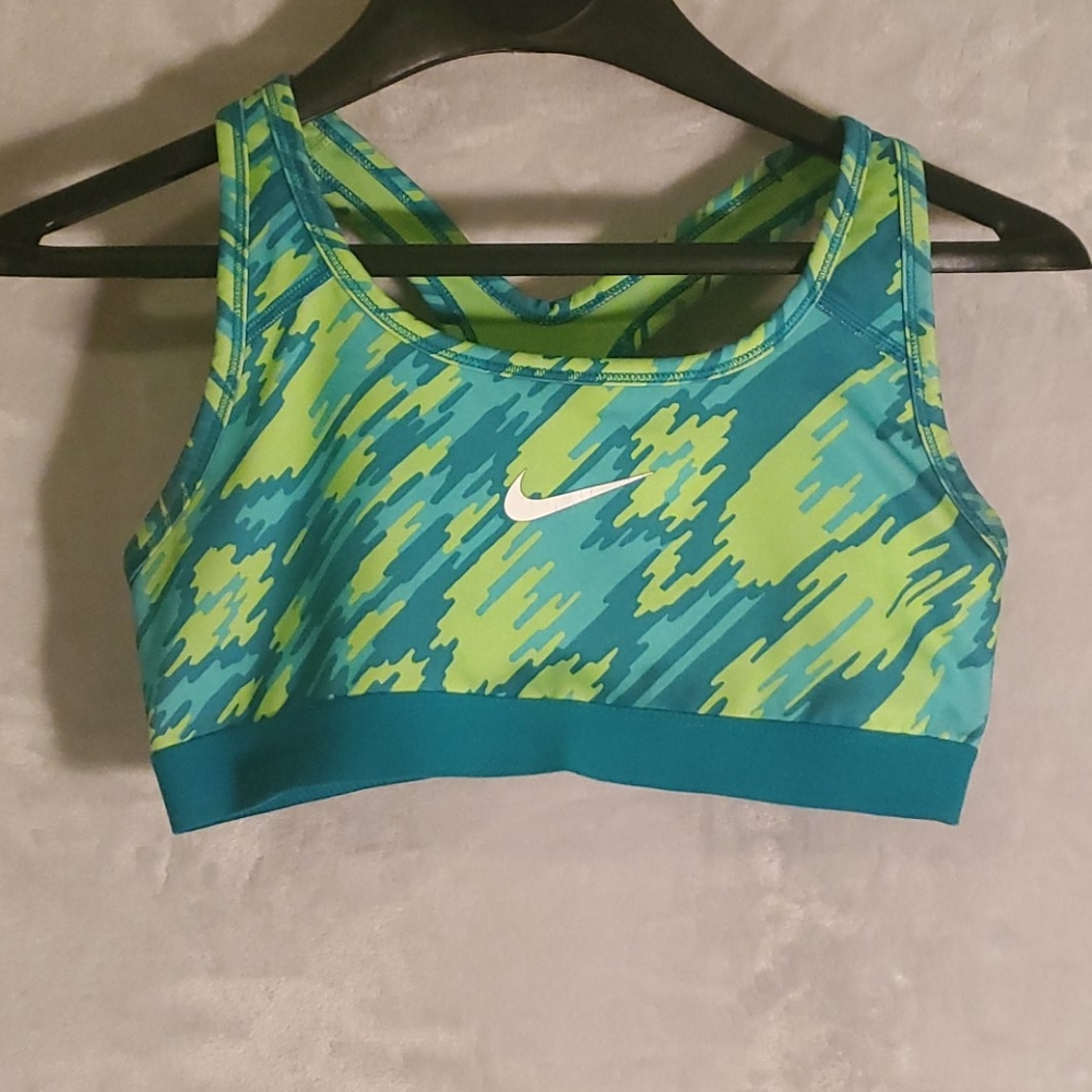 NIKE • Sports Bra